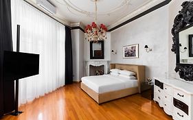 #Figaro Apt By Halu!